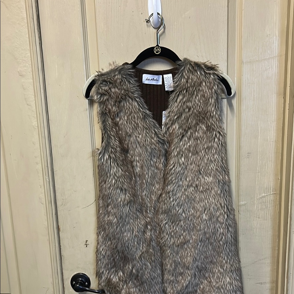 Koolaburra Faux Fur Vest in Brown and Gray